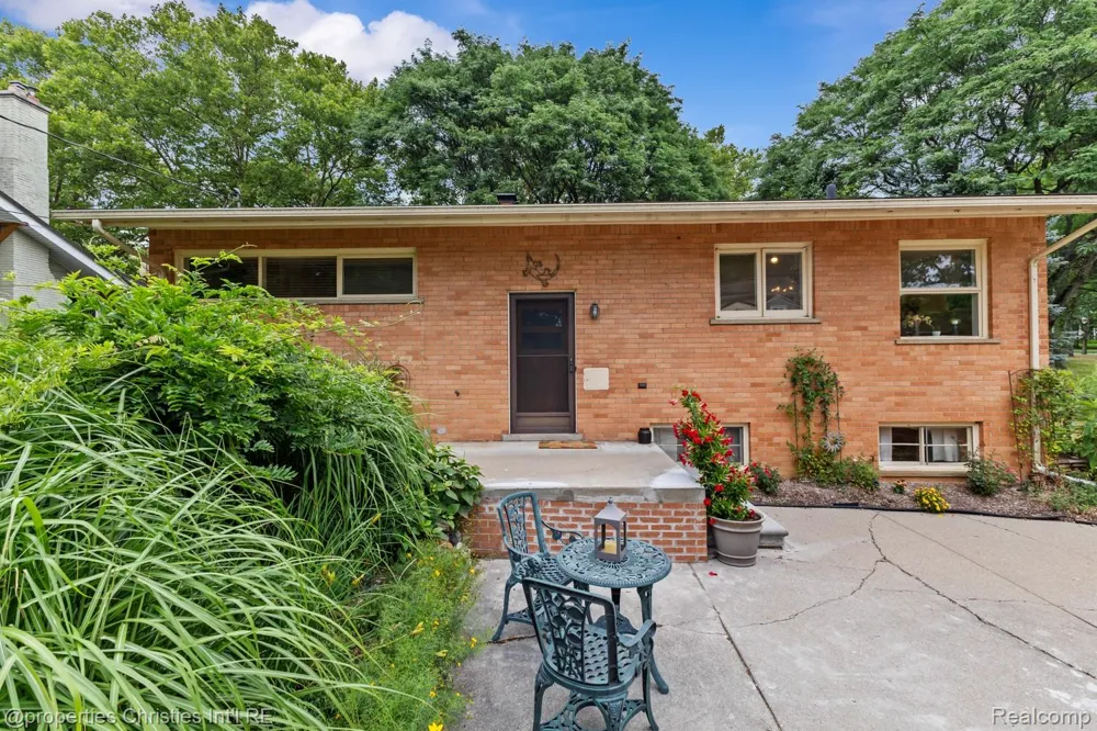 701 Spring Drive Northville City, MI 48167
