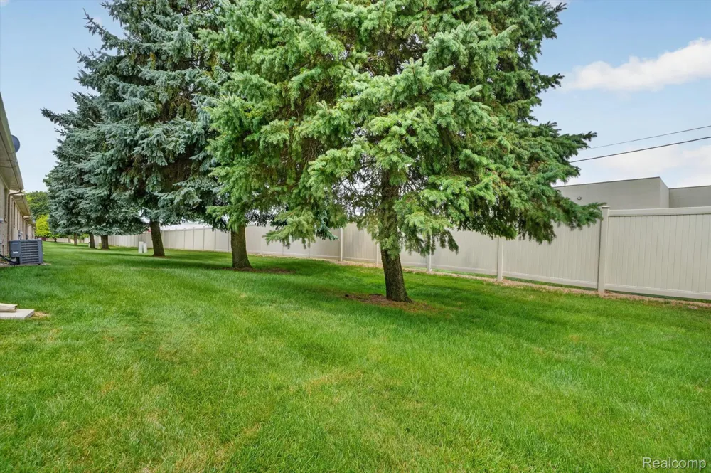 23553 Northport Drive Clinton Charter Township, MI 48036