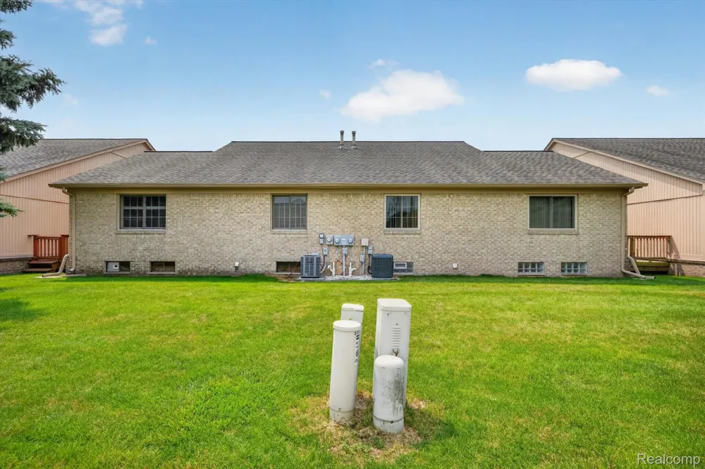 23553 Northport Drive Clinton Charter Township, MI 48036
