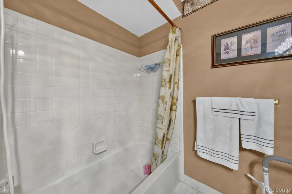 23553 Northport Drive Clinton Charter Township, MI 48036