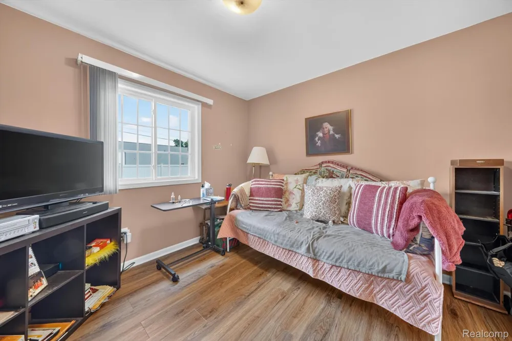 23553 Northport Drive Clinton Charter Township, MI 48036