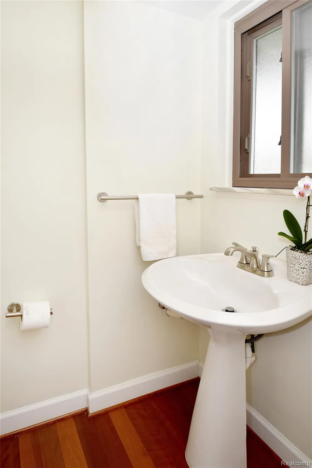 142 E Hickory Grove Road #3 Bloomfield Hills City, MI 48304