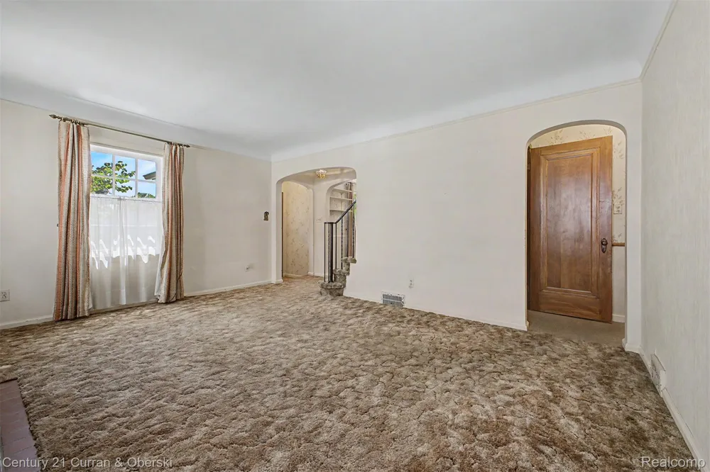 19036 Outer Drive Dearborn City, MI 48128