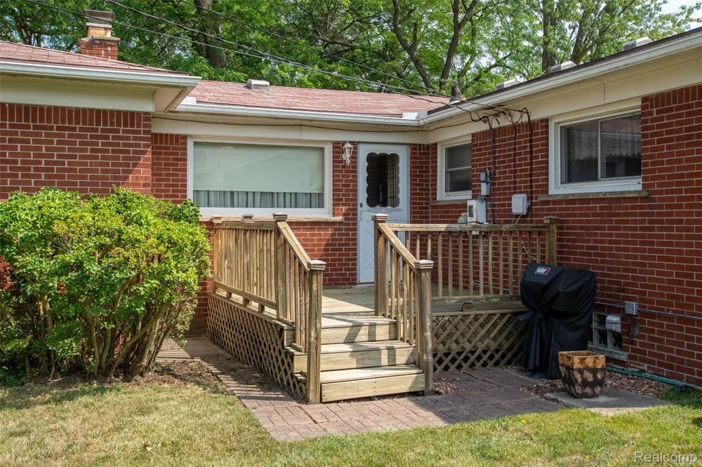 3458 Norwood Drive Trenton City, MI 48183