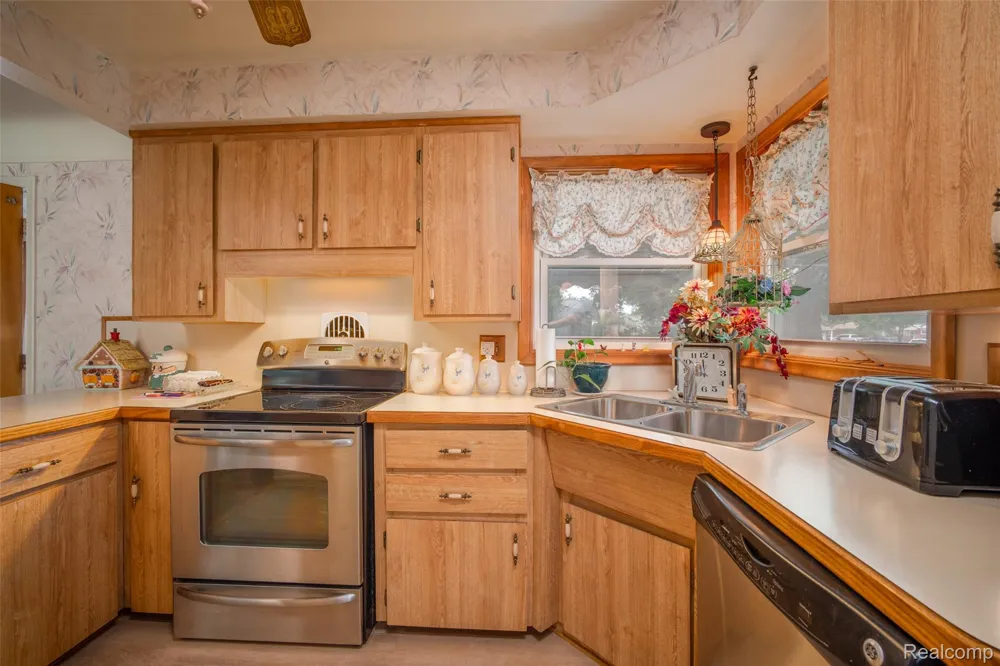 3458 Norwood Drive Trenton City, MI 48183