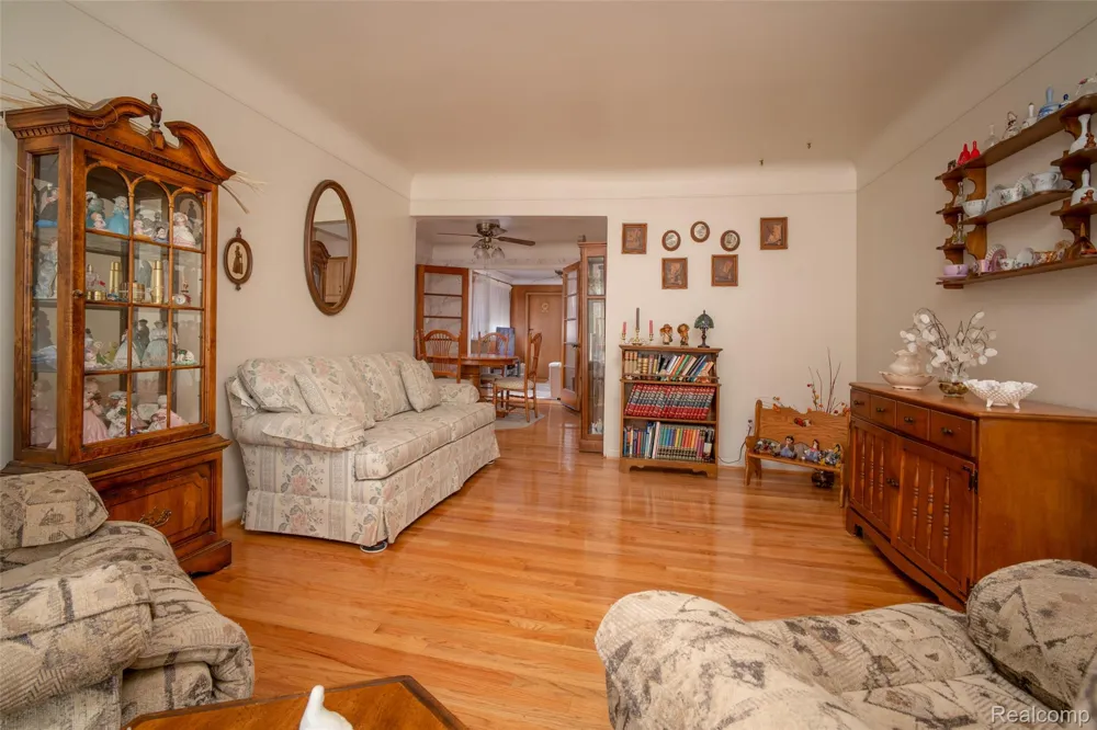 3458 Norwood Drive Trenton City, MI 48183