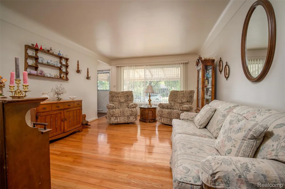 3458 Norwood Drive Trenton City, MI 48183