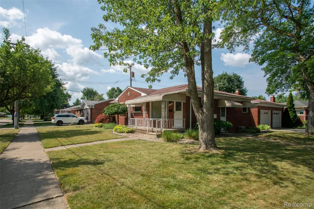 3458 Norwood Drive Trenton City, MI 48183