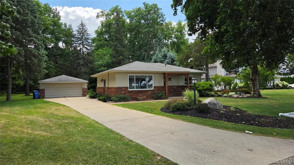 4357 Skusa Drive Genoa Township, MI 48116