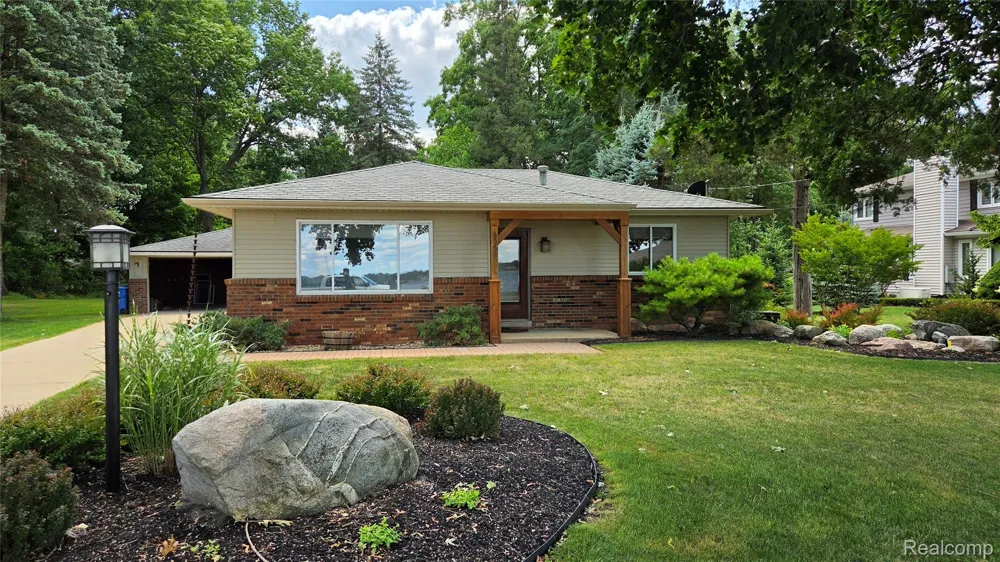 4357 Skusa Drive Genoa Township, MI 48116