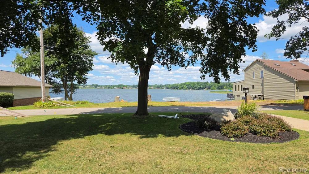 4357 Skusa Drive Genoa Township, MI 48116