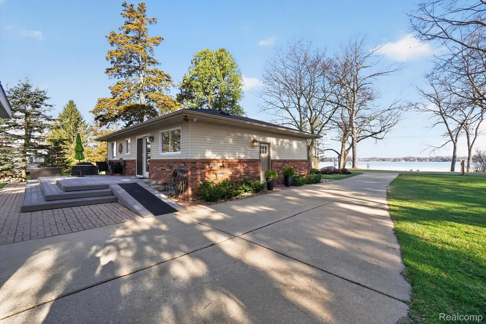 4357 Skusa Drive Genoa Township, MI 48116