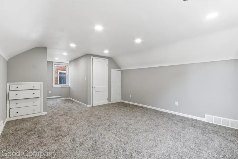 18246 Ashton Avenue Detroit City, MI 48219