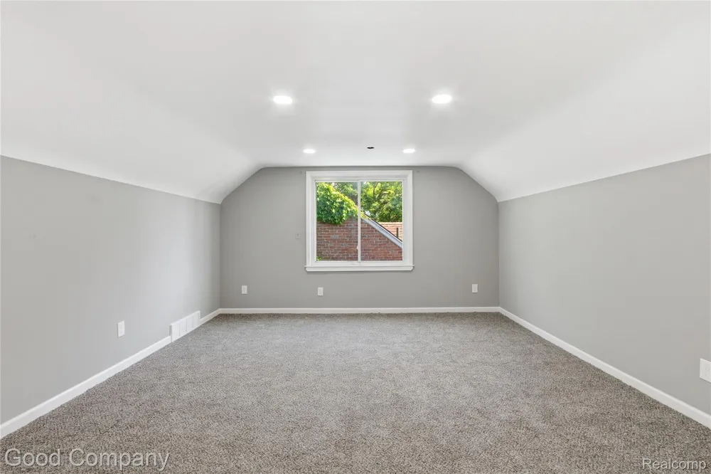 18246 Ashton Avenue Detroit City, MI 48219