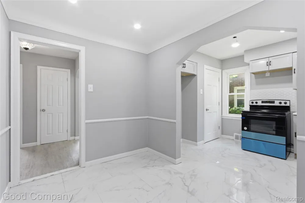 18246 Ashton Avenue Detroit City, MI 48219