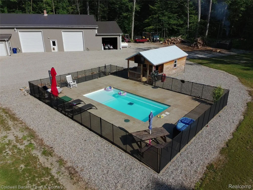 6150 Fleming Road Cohoctah Township, MI 48836
