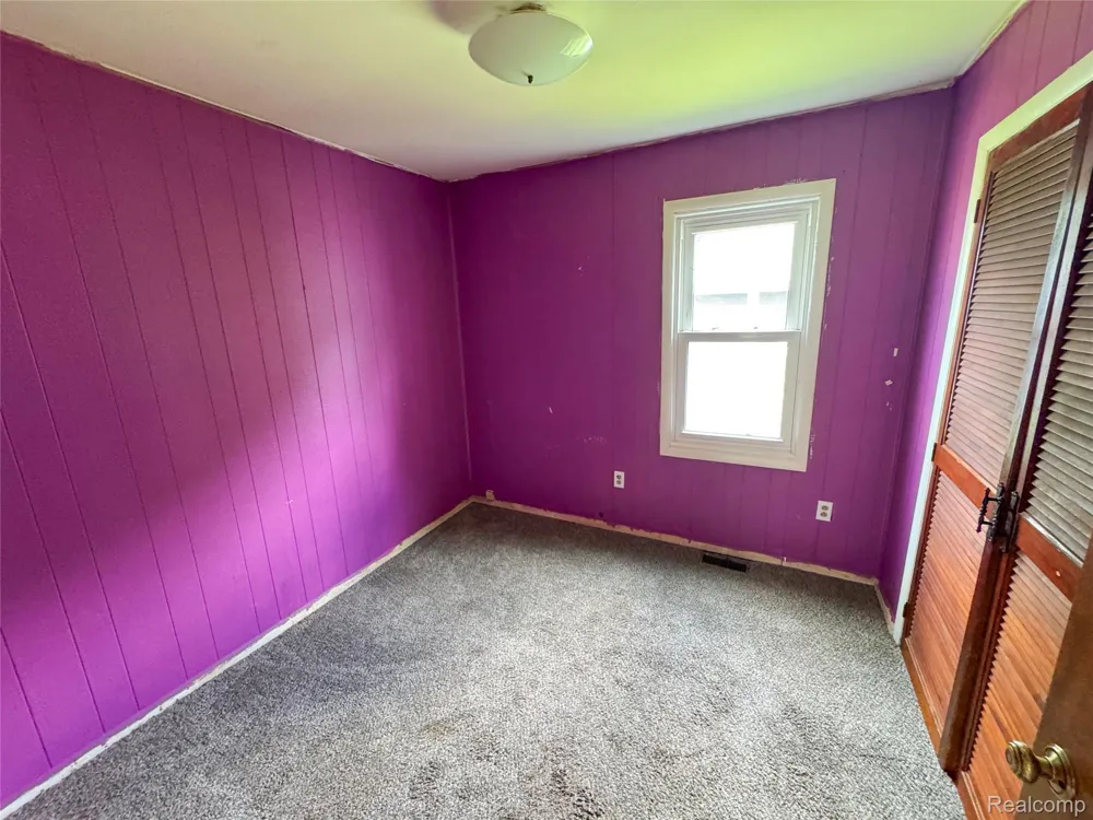 110 Waterly Avenue Waterford Charter Township, MI 48328