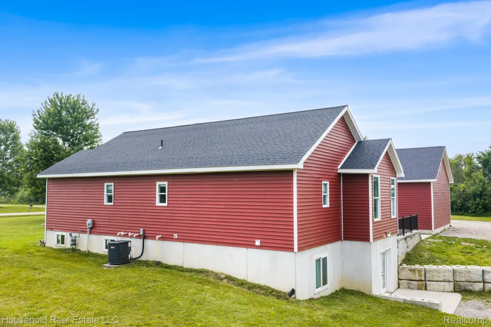 4730 River Hill Drive China Township, MI 48054