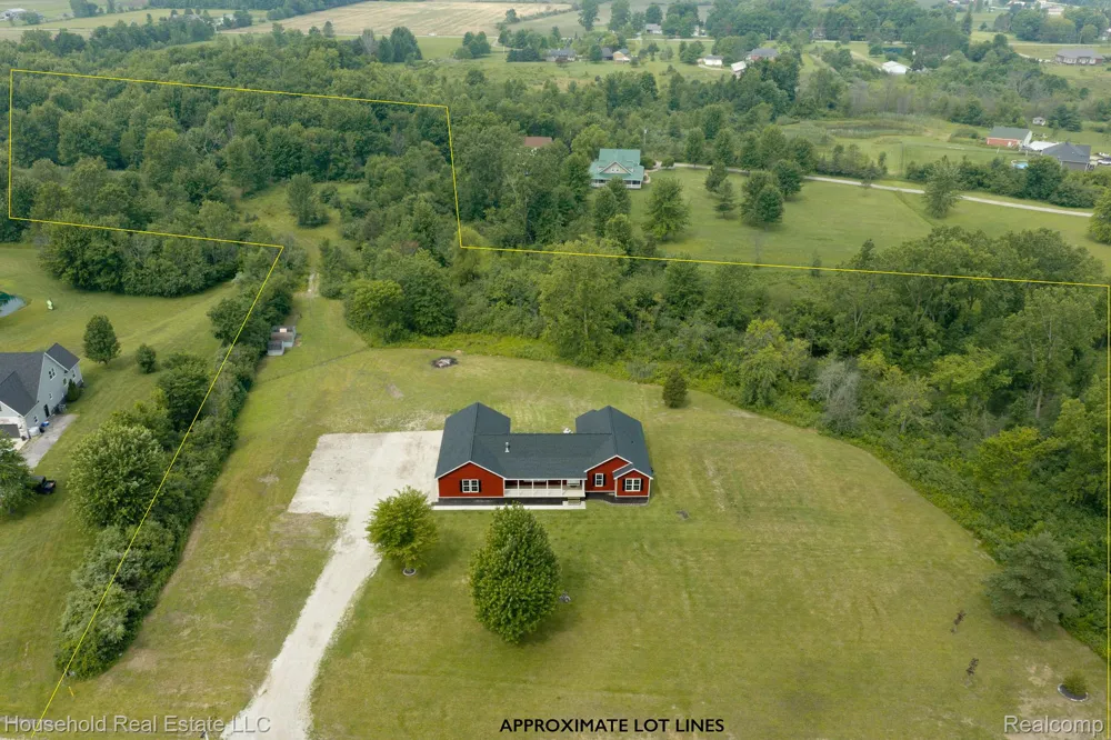 4730 River Hill Drive China Township, MI 48054