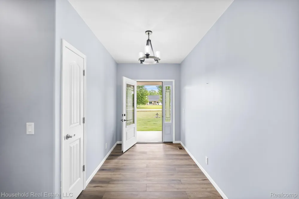 4730 River Hill Drive China Township, MI 48054