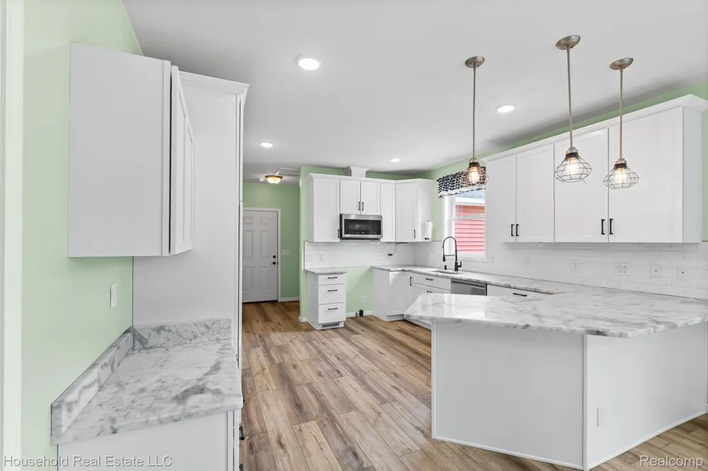 4730 River Hill Drive China Township, MI 48054