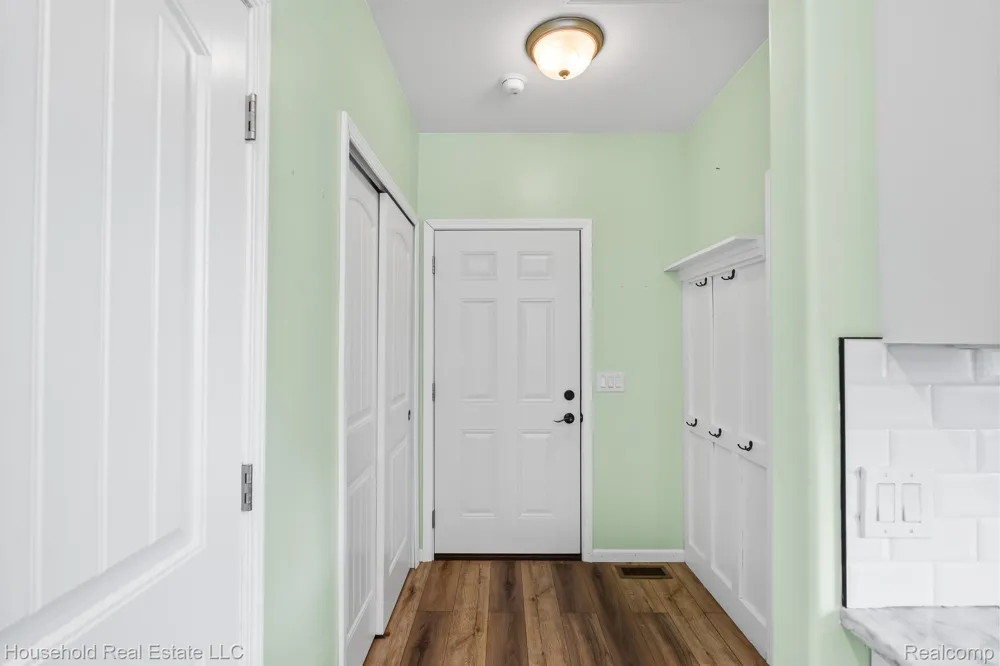 4730 River Hill Drive China Township, MI 48054