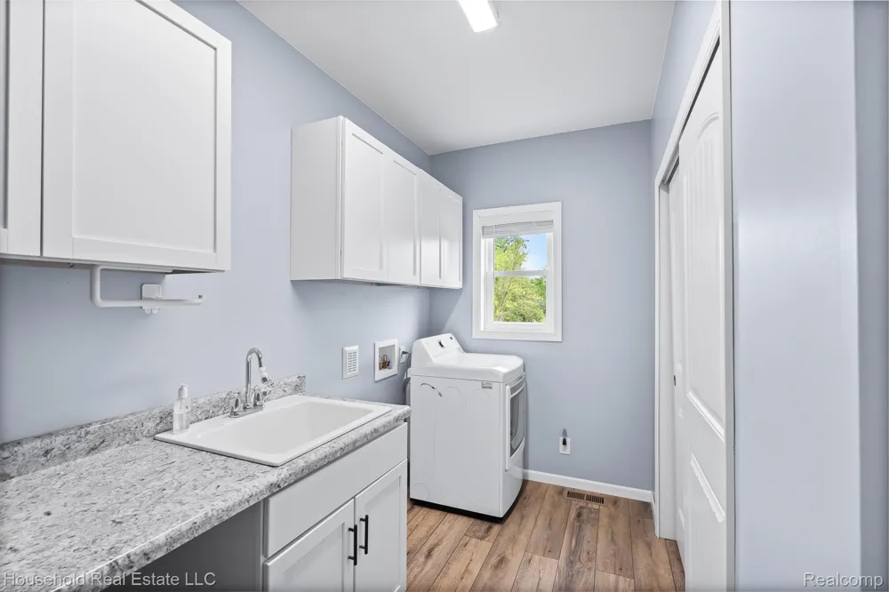 4730 River Hill Drive China Township, MI 48054