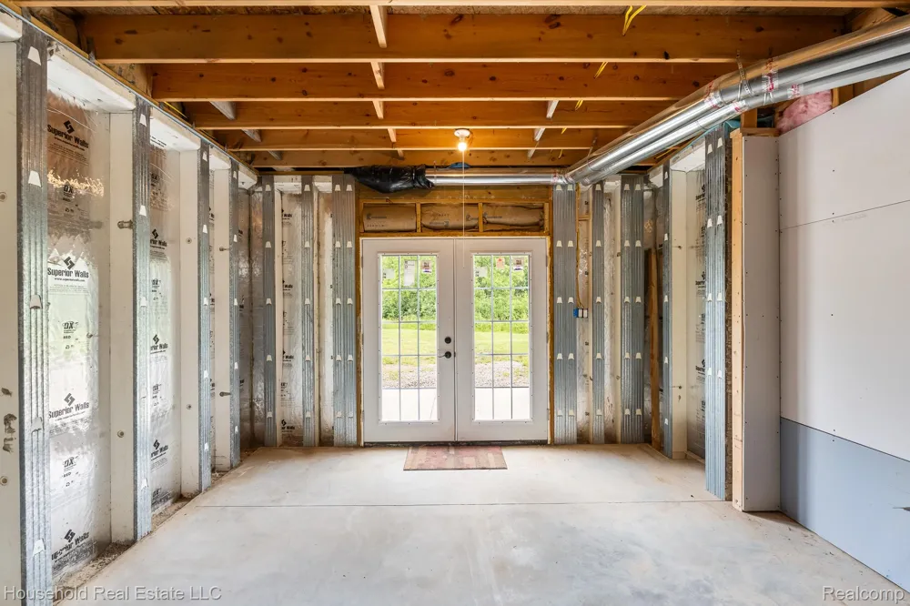 4730 River Hill Drive China Township, MI 48054