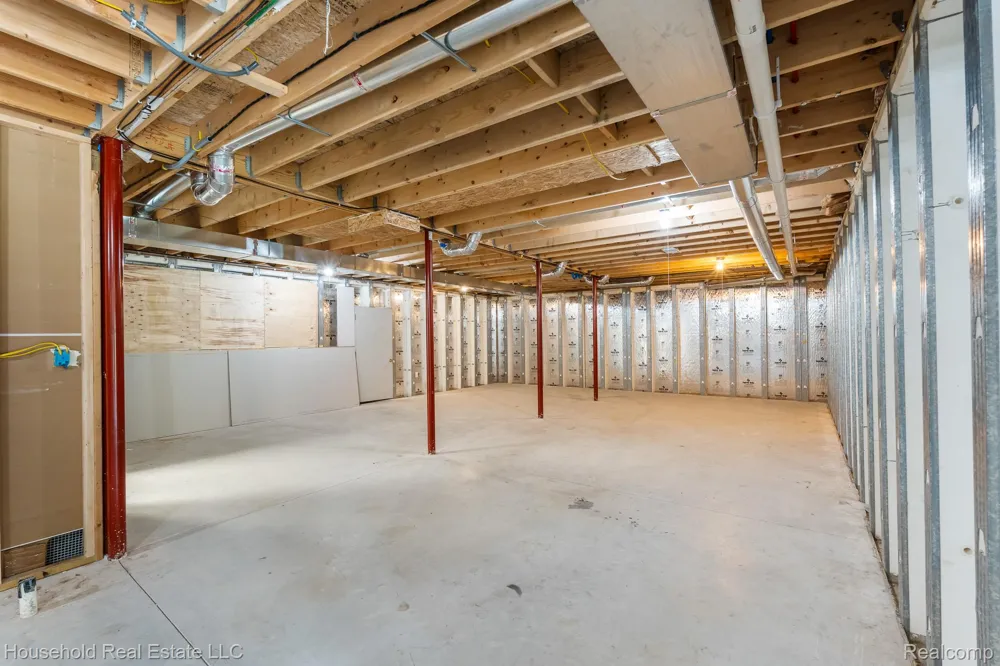 4730 River Hill Drive China Township, MI 48054
