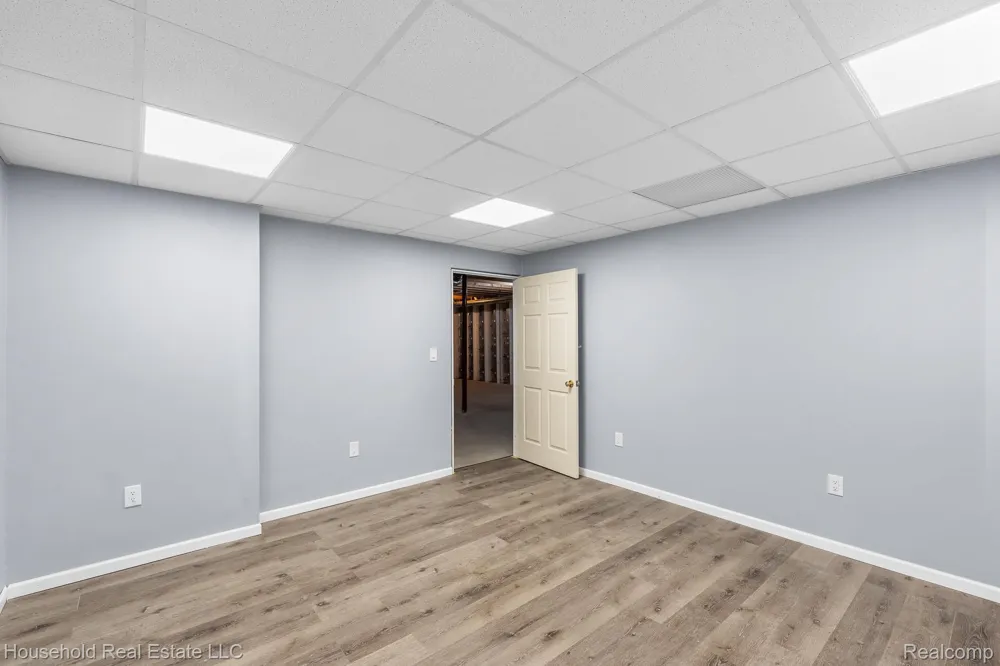 4730 River Hill Drive China Township, MI 48054