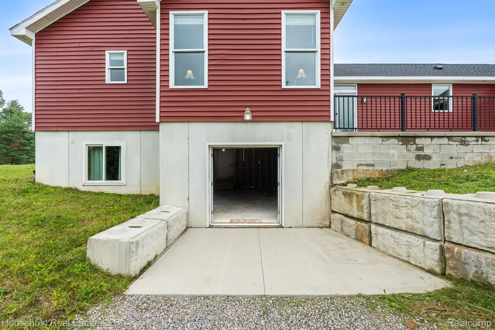 4730 River Hill Drive China Township, MI 48054