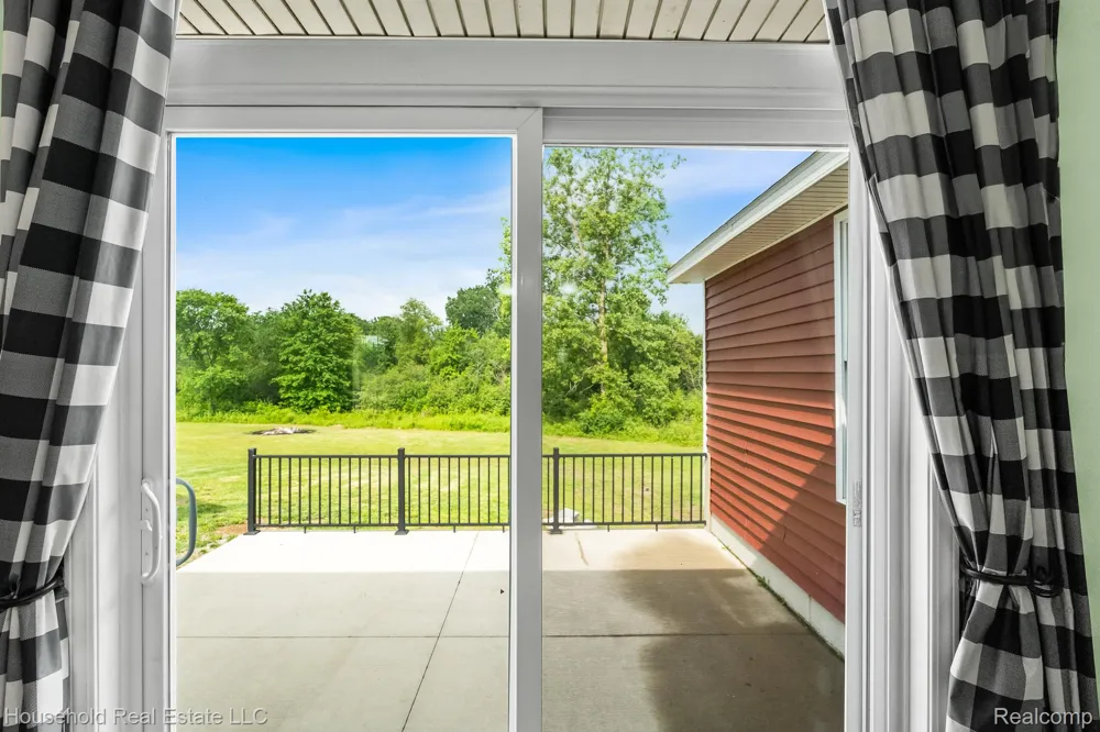 4730 River Hill Drive China Township, MI 48054