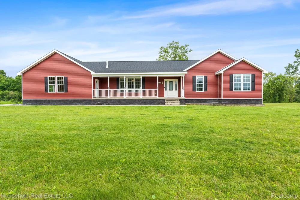 4730 River Hill Drive China Township, MI 48054
