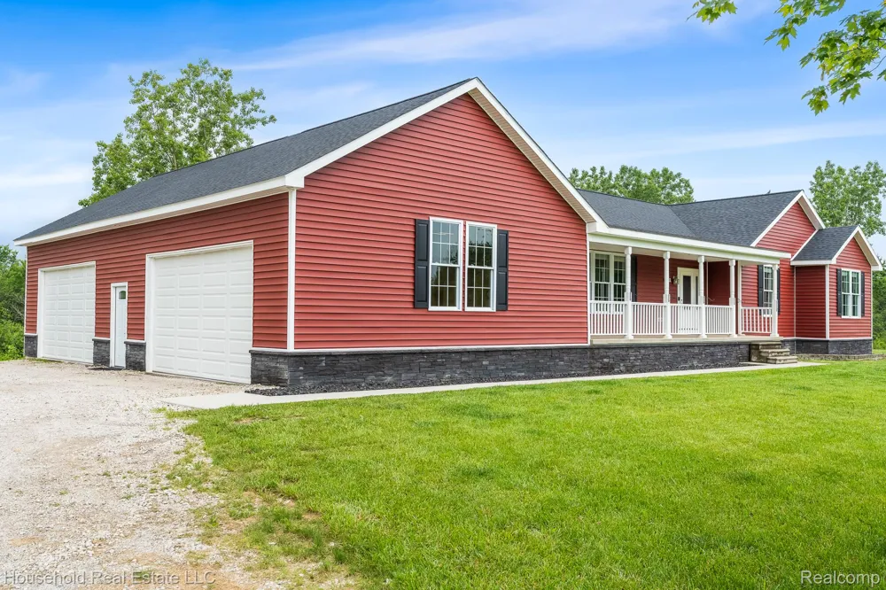 4730 River Hill Drive China Township, MI 48054