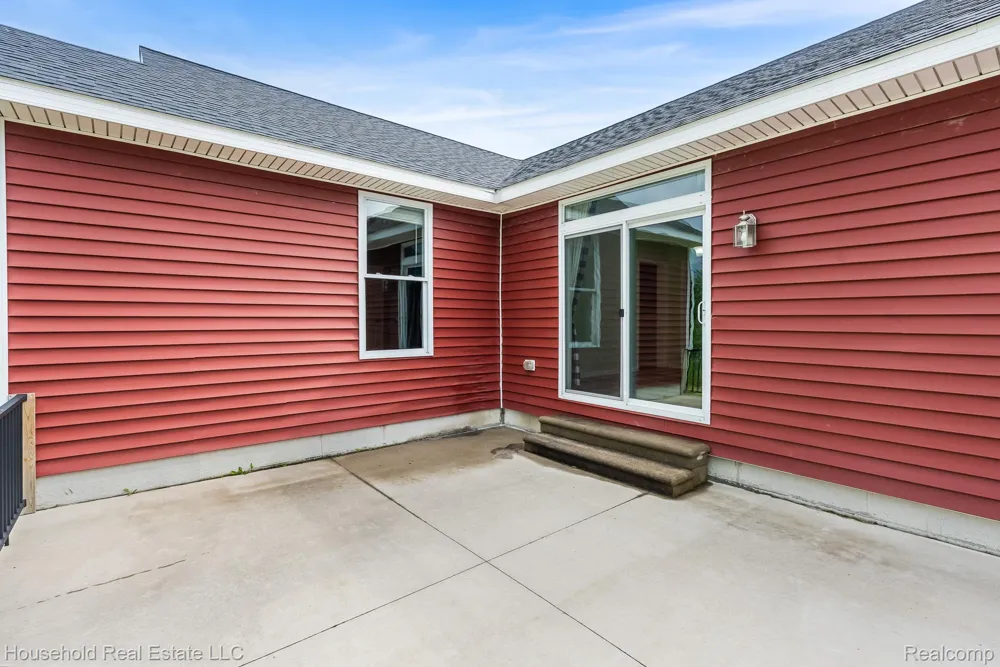 4730 River Hill Drive China Township, MI 48054