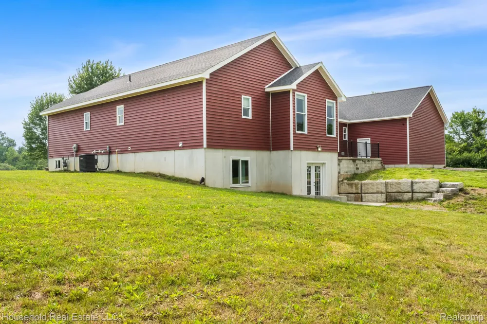4730 River Hill Drive China Township, MI 48054