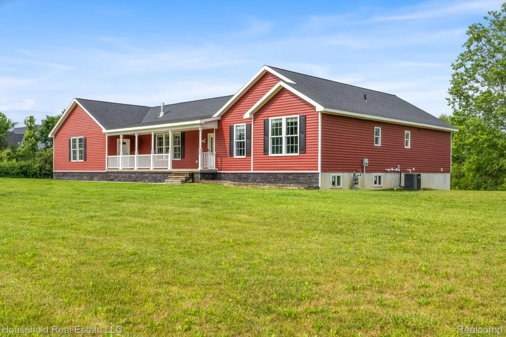 4730 River Hill Drive China Township, MI 48054
