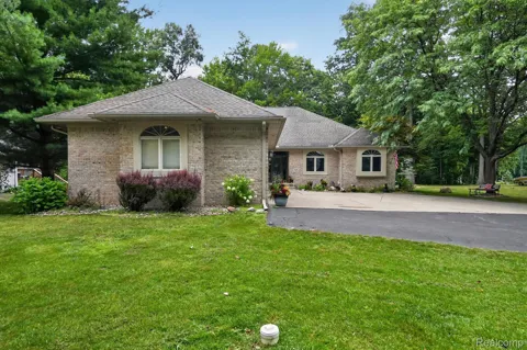 7480 Majestic Woods Drive