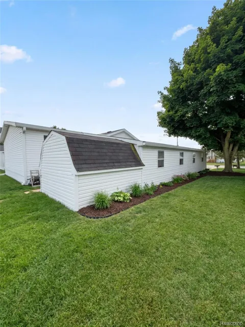 6036 Chestnut Trail