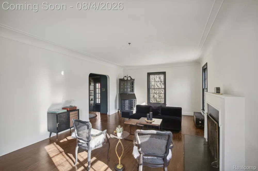 276 Lewiston Road Grosse Pointe Farms City, MI 48236