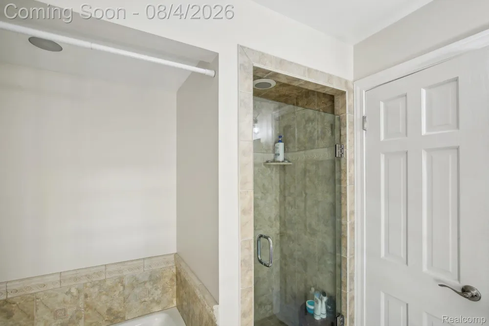276 Lewiston Road Grosse Pointe Farms City, MI 48236