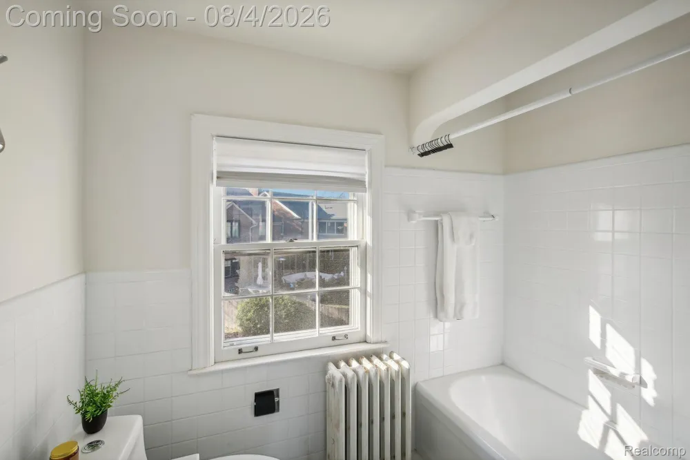 276 Lewiston Road Grosse Pointe Farms City, MI 48236
