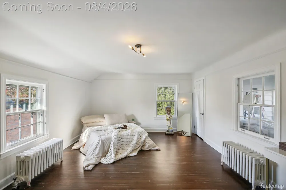 276 Lewiston Road Grosse Pointe Farms City, MI 48236