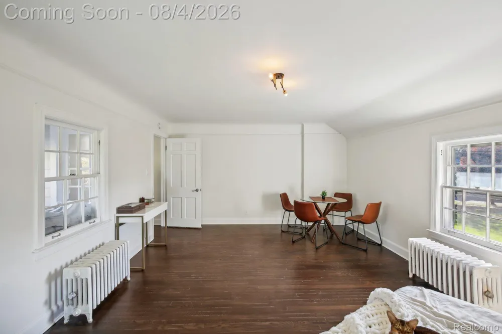 276 Lewiston Road Grosse Pointe Farms City, MI 48236