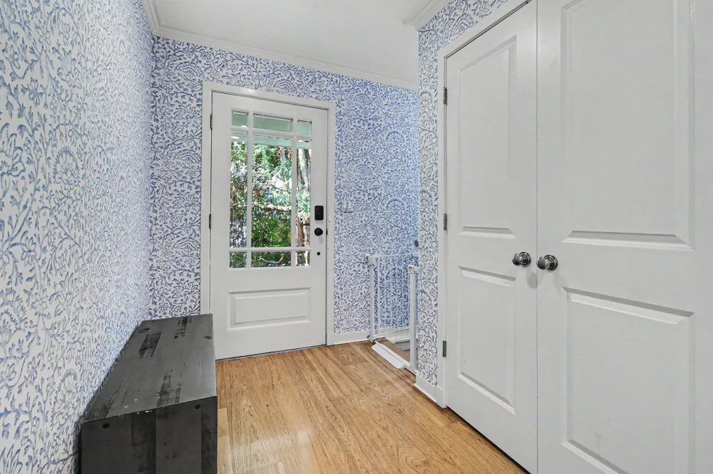 9 E Heatheridge Street Ann Arbor City, MI 48104