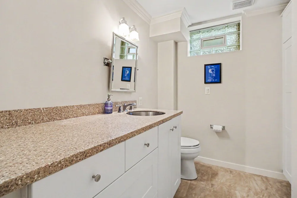 9 E Heatheridge Street Ann Arbor City, MI 48104