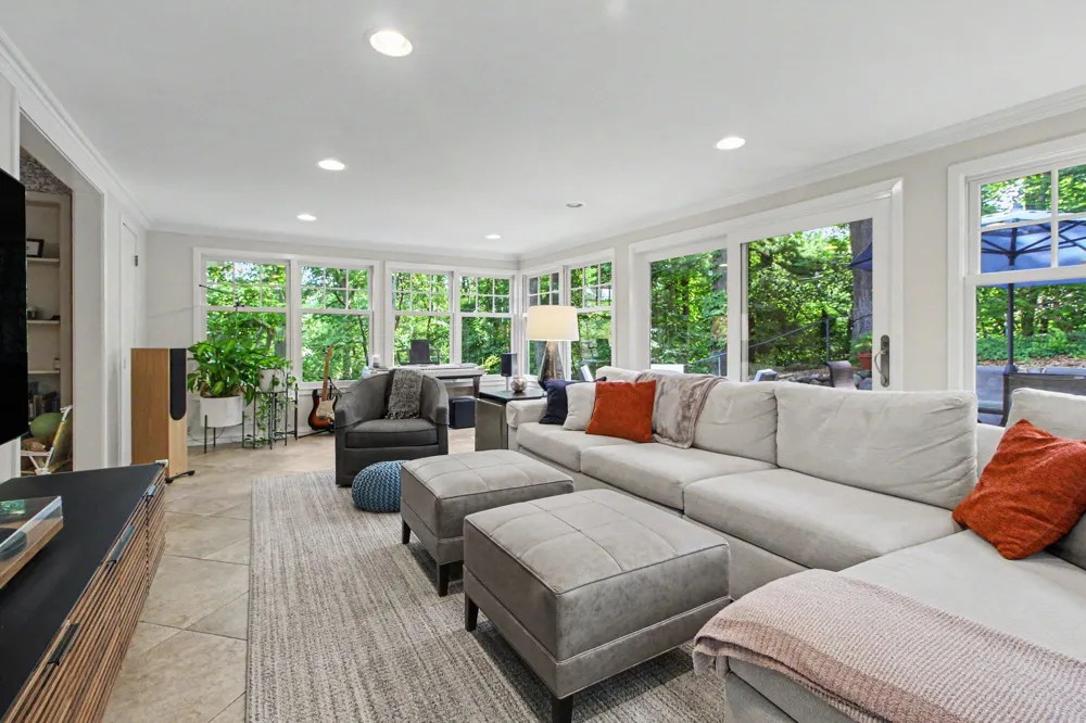 9 E Heatheridge Street Ann Arbor City, MI 48104