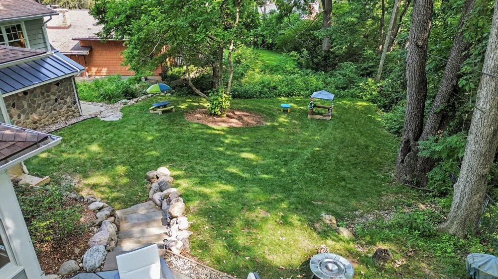 9 E Heatheridge Street Ann Arbor City, MI 48104