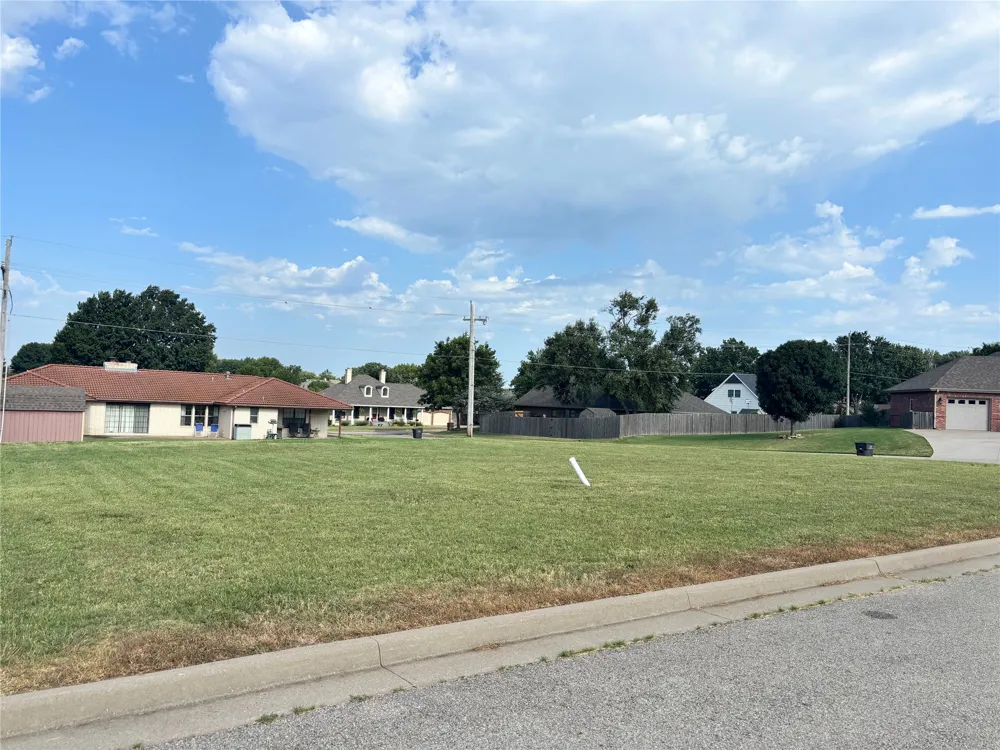 219 Beecher Bartlesville, OK 74006