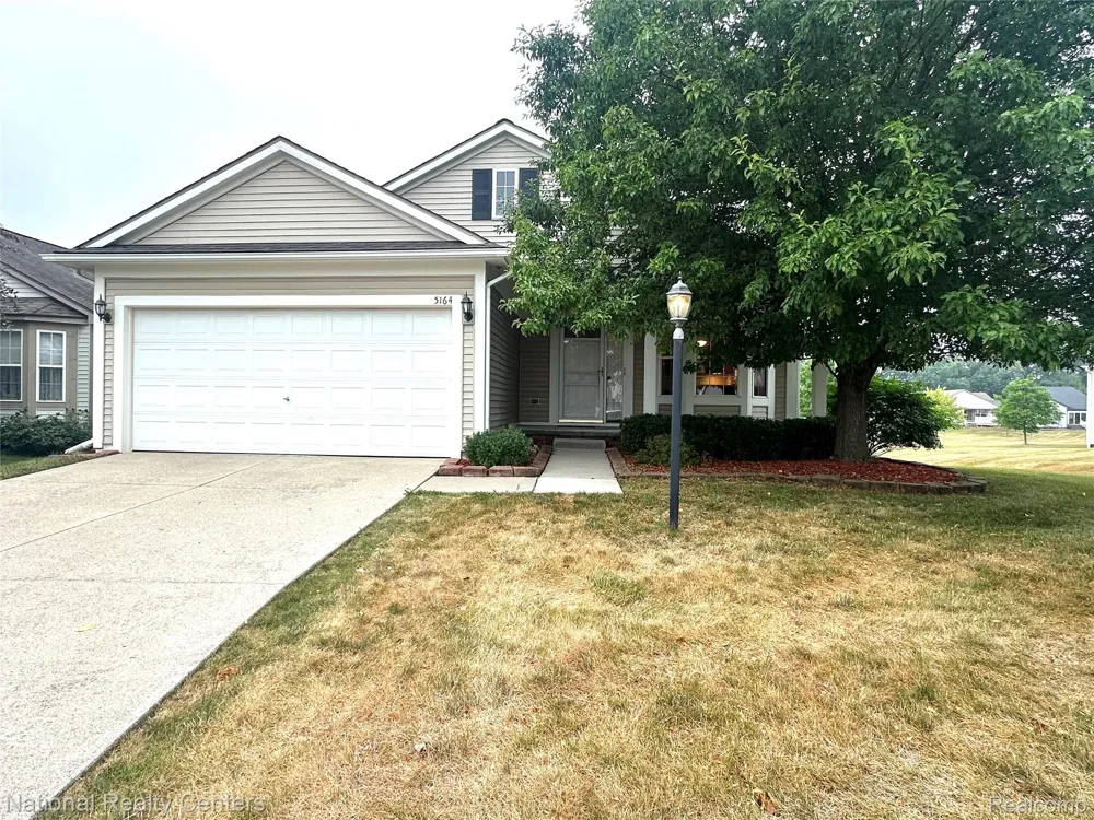 5164 Sandalwood Circle Grand Blanc Charter Township, MI 48439